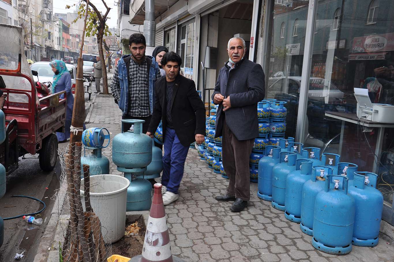 Tüp fiyatlarındaki büyük artış hem halkın hem de esnafın tepkisine neden oldu